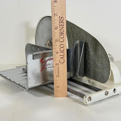 LOT 139K: Vintage General Slicing Machine Model 300