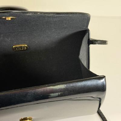 LOT 182L: Two Structured Andé Purses