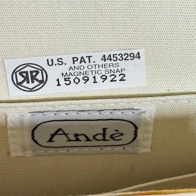 LOT 182L: Two Structured Andé Purses