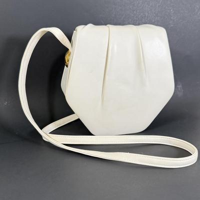 LOT 182L: Two Structured Andé Purses