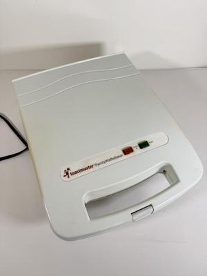 LOT 185K: George Foreman Grill GR10B & Toastmaster Waffle Maker 287