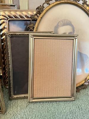 LOT 186D: Huge Collection of Vintage & Metal Photo Frames
