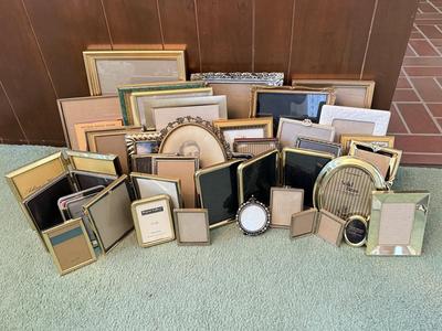 LOT 186D: Huge Collection of Vintage & Metal Photo Frames