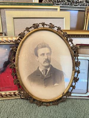 LOT 186D: Huge Collection of Vintage & Metal Photo Frames