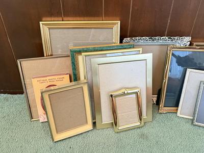 LOT 186D: Huge Collection of Vintage & Metal Photo Frames