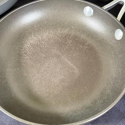 LOT 187K: Kitchen Pans: Calphalon & More