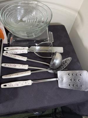 LOT 190K: Baking Collection: Durand Nesting Glass Mixing Bowls, Cookie Sheets & More