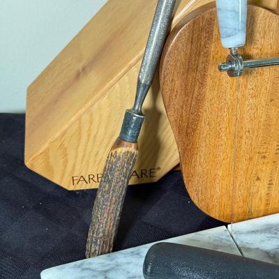 LOT 191K: Farberware Knife Block, General Electric Carving Knife w/ Collection of Knives & Cutting Boards