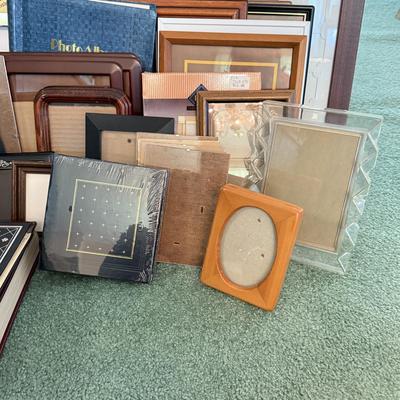 LOT 193D: Huge Photo Frame Collection