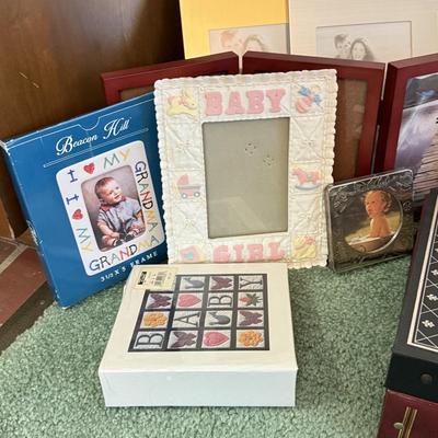 LOT 193D: Huge Photo Frame Collection
