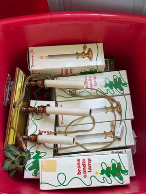 LOT 194P: Four Totes with Christmas Decor