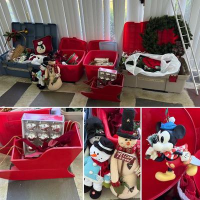 LOT 194P: Four Totes with Christmas Decor