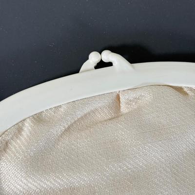 LOT 197L: Mod 1960s Style Purses- Italian and Fossil