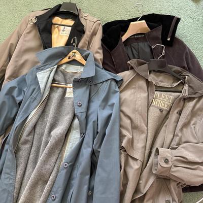 LOT 200L: Men’s Jackets: Fleet Street & London Fog