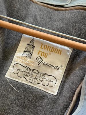 LOT 200L: Men’s Jackets: Fleet Street & London Fog