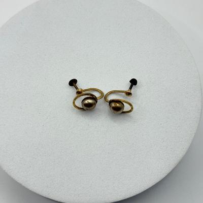 LOT 228J: Vintage Armco 10k Gold Screwback Earrings (1.78gtw)