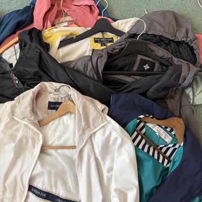 LOT 231L: Ladies’ Windbreakers & Jackets: Tally Ho, Charter Club, Fleet Street Ltd, London Fog, Totes