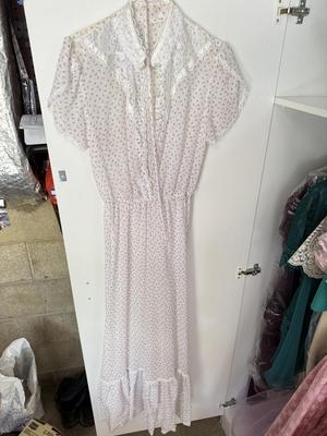 LOT 232G: Collection of 1980s Formal Wear & Prom Dresses