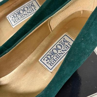 LOT 234L: Silk Bags w/ Jennifer Moore Suede Heels