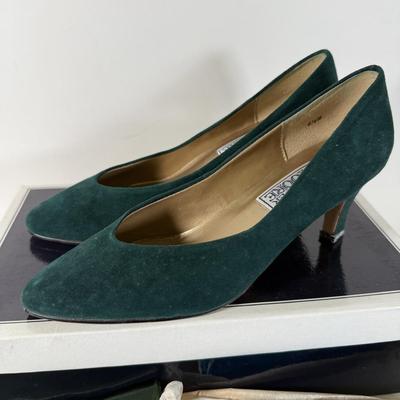 LOT 234L: Silk Bags w/ Jennifer Moore Suede Heels