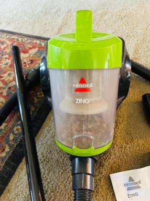 BISSEL ZING VACUUM CLEANER WITH ATTACHMENTS