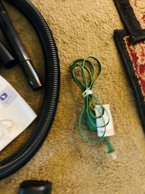 BISSEL ZING VACUUM CLEANER WITH ATTACHMENTS