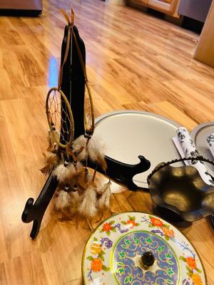 MISCELLANEOUS LOT OF RANDOM ITEMS