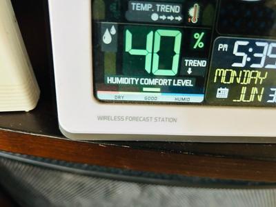 LACROSSE TECHNOLOGIES INDOOR/OUTDOOR WEATHER STATION