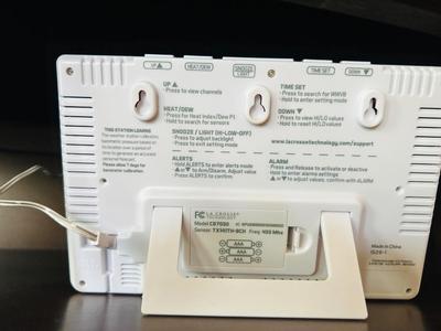 LACROSSE TECHNOLOGIES INDOOR/OUTDOOR WEATHER STATION