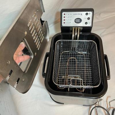 Food Saver, Cuisinart Toaster Oven, Immersion Blender & More (L-SS)