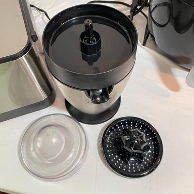 Air Fryer, Juicer, Food Saver & Keurig (DR-SS)