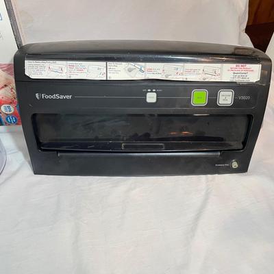 Food Saver with Vacuum Sealable Food Storage (K-SS)