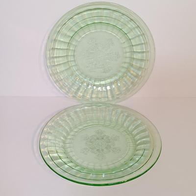 LOT 209: Uranium Glass Serving Platters (2) and Four Plates