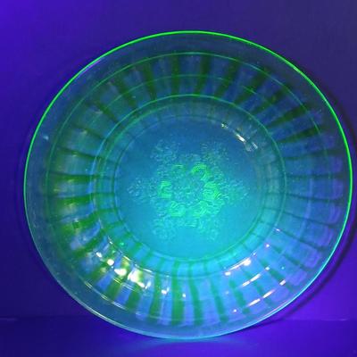 LOT 209: Uranium Glass Serving Platters (2) and Four Plates