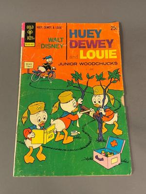 Walt Disney - Duey Huey and Louie "Junior Woodchucks" - Vintage Comic Book