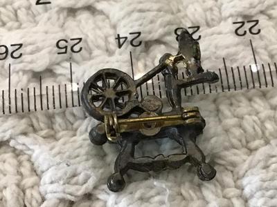 Vintage Spining Wheel Brooch