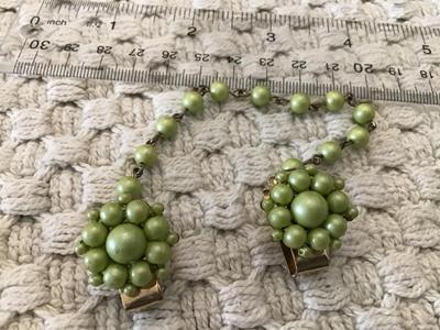 Beautiful Vintage Sweater Clip