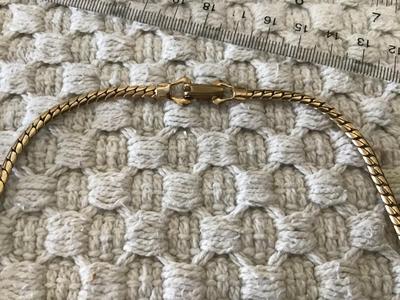 Beautiful Vintage Necklace Black stone Rhine Faux Pearl Gold Tone Collar Necklace