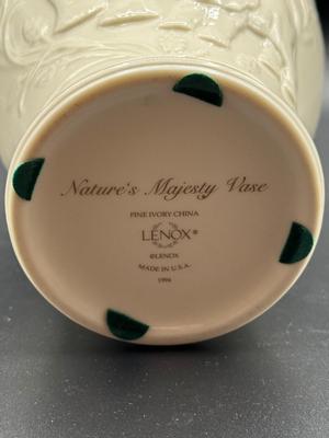 Lennox "Nature's Majesty" Vase