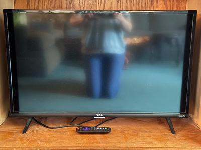 Sale Photo Thumbnail #125: Please see all pictures as they are the best representation of the items. The pictures show condition and what is included in the lot. All items unless noted, are pre-owned and have been used. *If you purchase furniture, you MUST bring help. We do not all