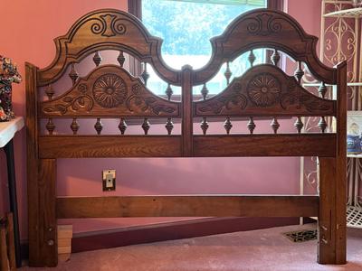 Sale Photo Thumbnail #144: Please see all pictures as they are the best representation of the items. The pictures show condition and what is included in the lot. All items unless noted, are pre-owned and have been used. *If you purchase furniture, you MUST bring help. We do not all