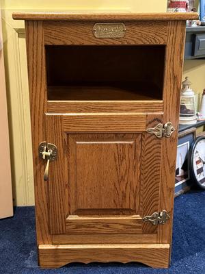 Sale Photo Thumbnail #189: Please see all pictures as they are the best representation of the items. The pictures show condition and what is included in the lot. All items unless noted, are pre-owned and have been used. *If you purchase furniture, you MUST bring help. We do not all