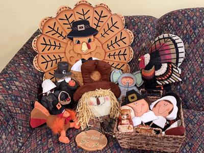 Sale Photo Thumbnail #198: Please see all pictures as they are the best representation of the items. The pictures show condition and what is included in the lot. All items unless noted, are pre-owned and have been used. *If you purchase furniture, you MUST bring help. We do not all