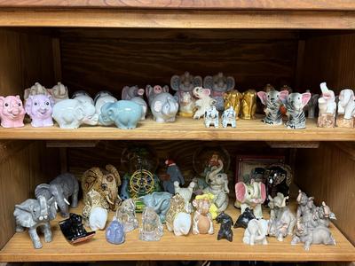 Sale Photo Thumbnail #224: Please see all pictures as they are the best representation of the items. The pictures show condition and what is included in the lot. All items unless noted, are pre-owned and have been used. *If you purchase furniture, you MUST bring help. We do not all