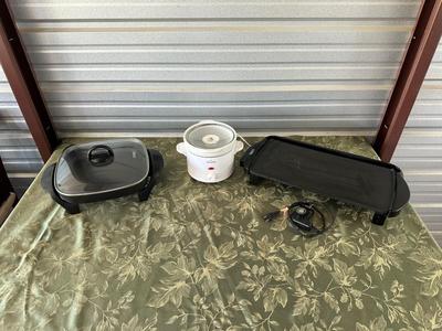 ELECTRIC FRYING PAN AND GRIDDLE PLUS A RIVAL CROCK POT
