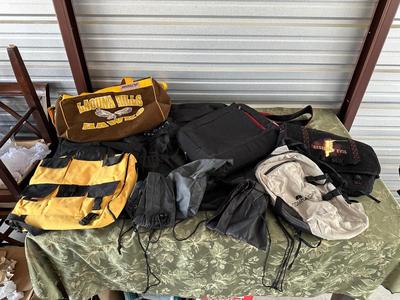 A GOOD VARIETY OF BAGS
