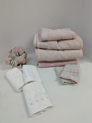Collection Of Pink Linens 10 Pieces