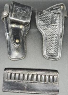 Den Hume Holster Bundle Black Leather With AMMO Holder