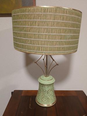 Fabulous eye-catching Mid-Century Modern Atomic era Table Lamp – Green Ceramic & Gold Wire Frame