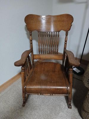 Beautiful early to mid-20th century oak rocking chair -Oak Press-Back Rocking Chair